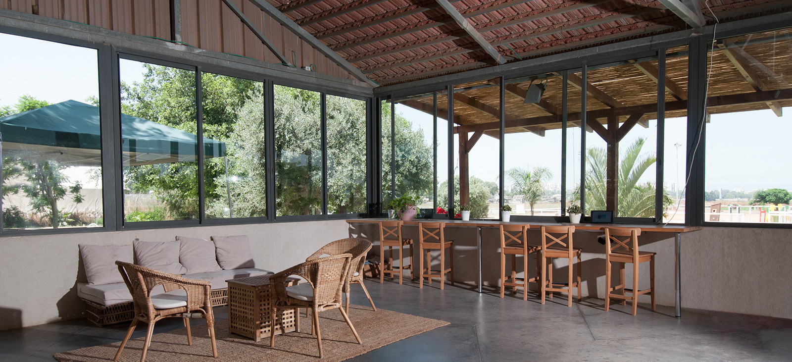 עבודות אלומיניום ותריסים חשמליים