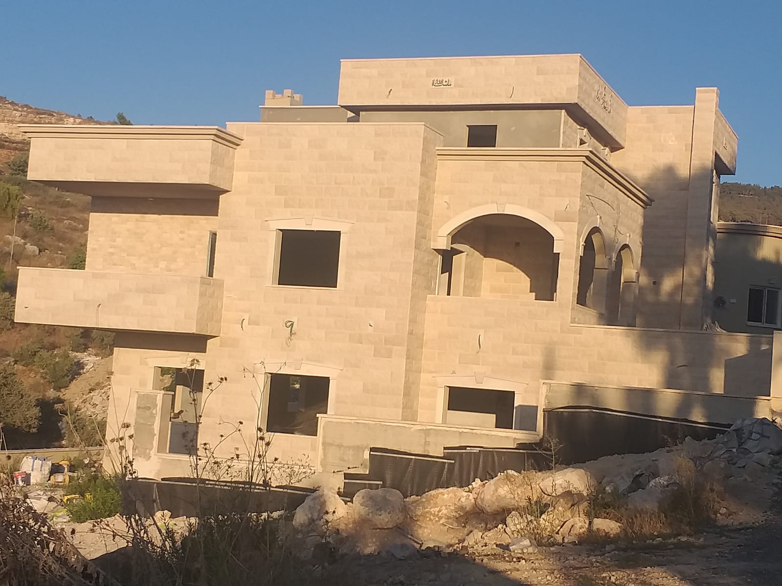 בניה ושיפוץ מבנים