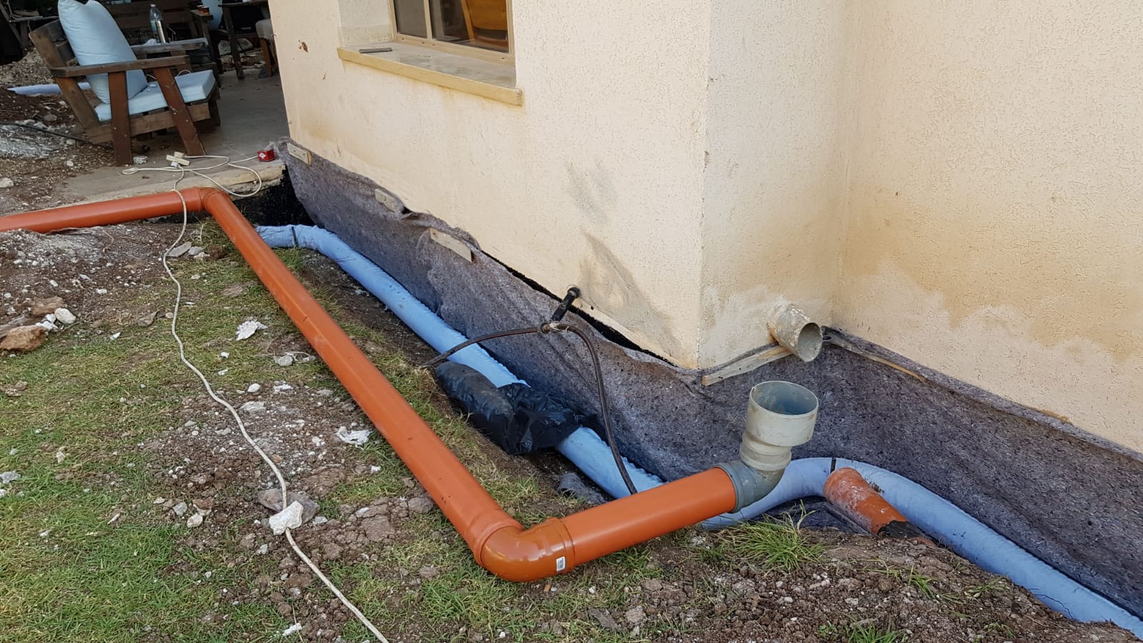 איטום יסודות