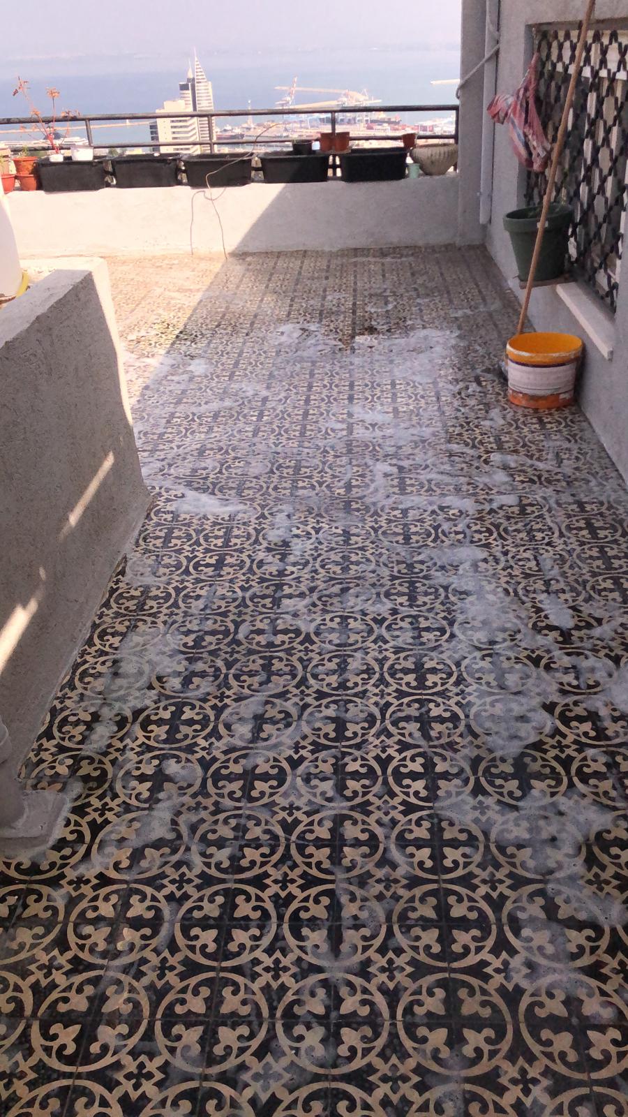 איטום משטח מרוצף