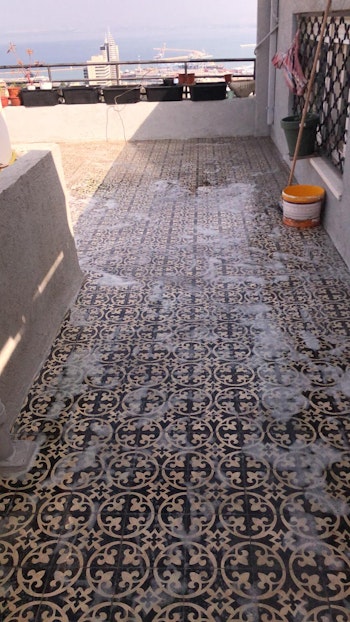 איטום משטח מרוצף