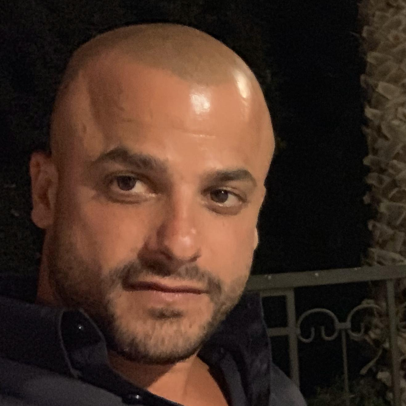 גיא נהרי - קבלן בניה , תמונת פנים