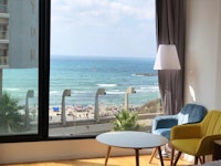 שיפוץ דירה בתל אביב נוף לים