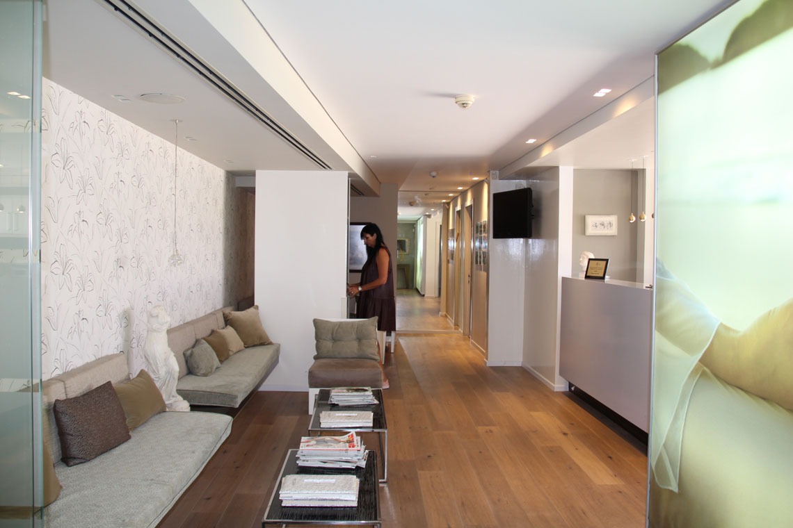 שיפוצים כלליים למרפאות, מסעדות משרדים וחנויות בגדים.