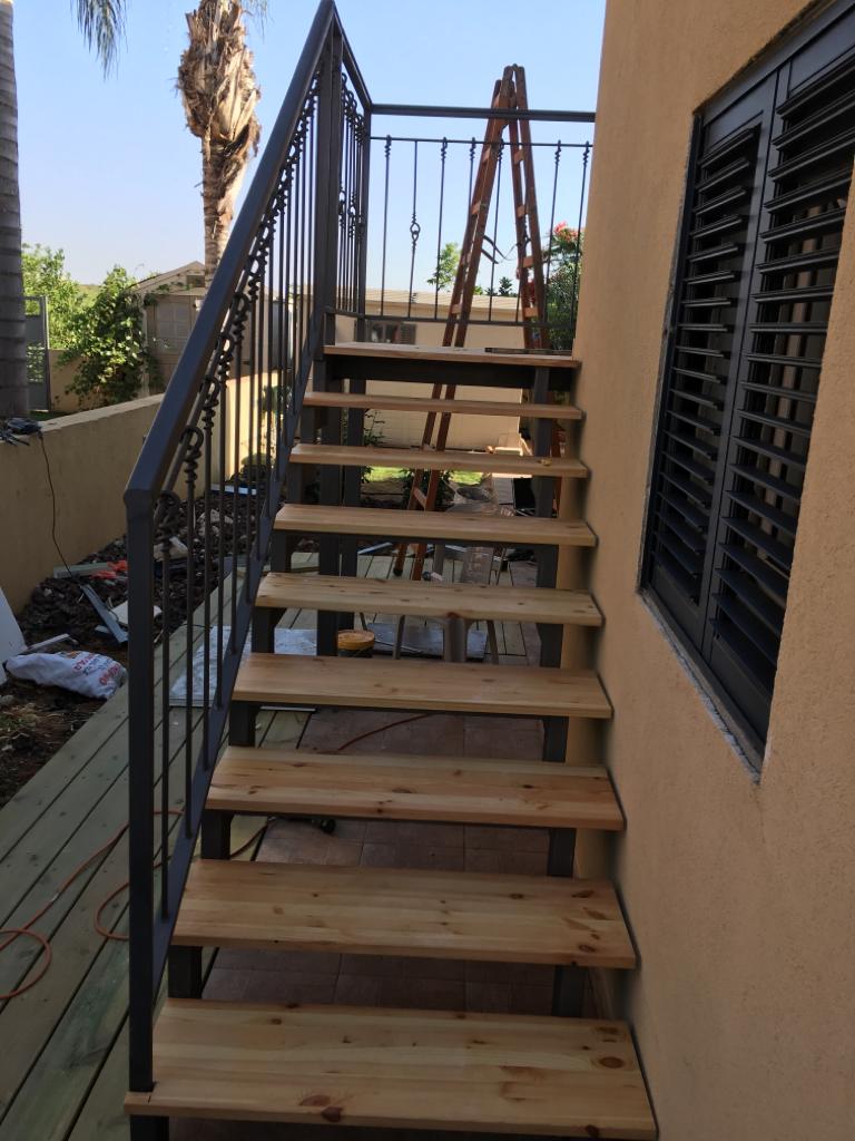 גדרות ושערים אלומיניום