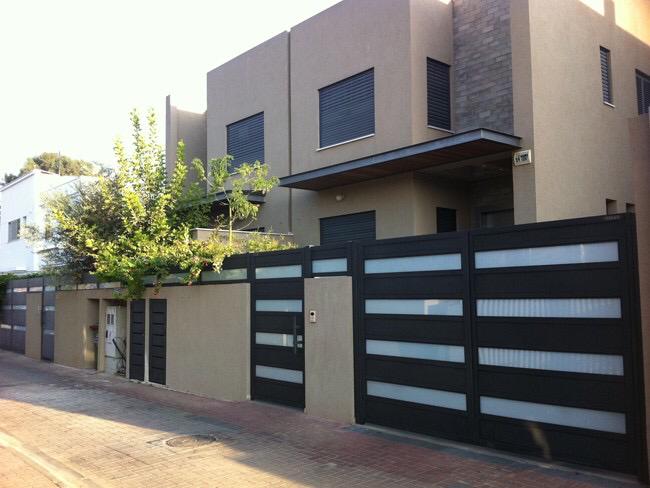 גדרות ושערים אלומיניום