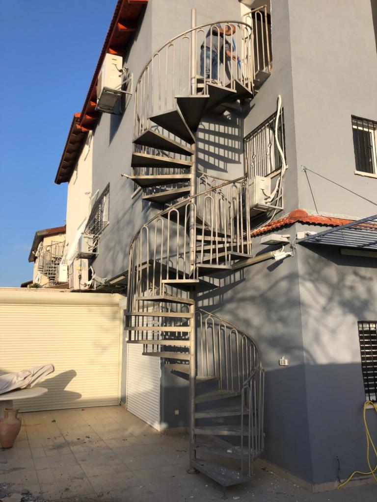 גדרות ושערים אלומיניום