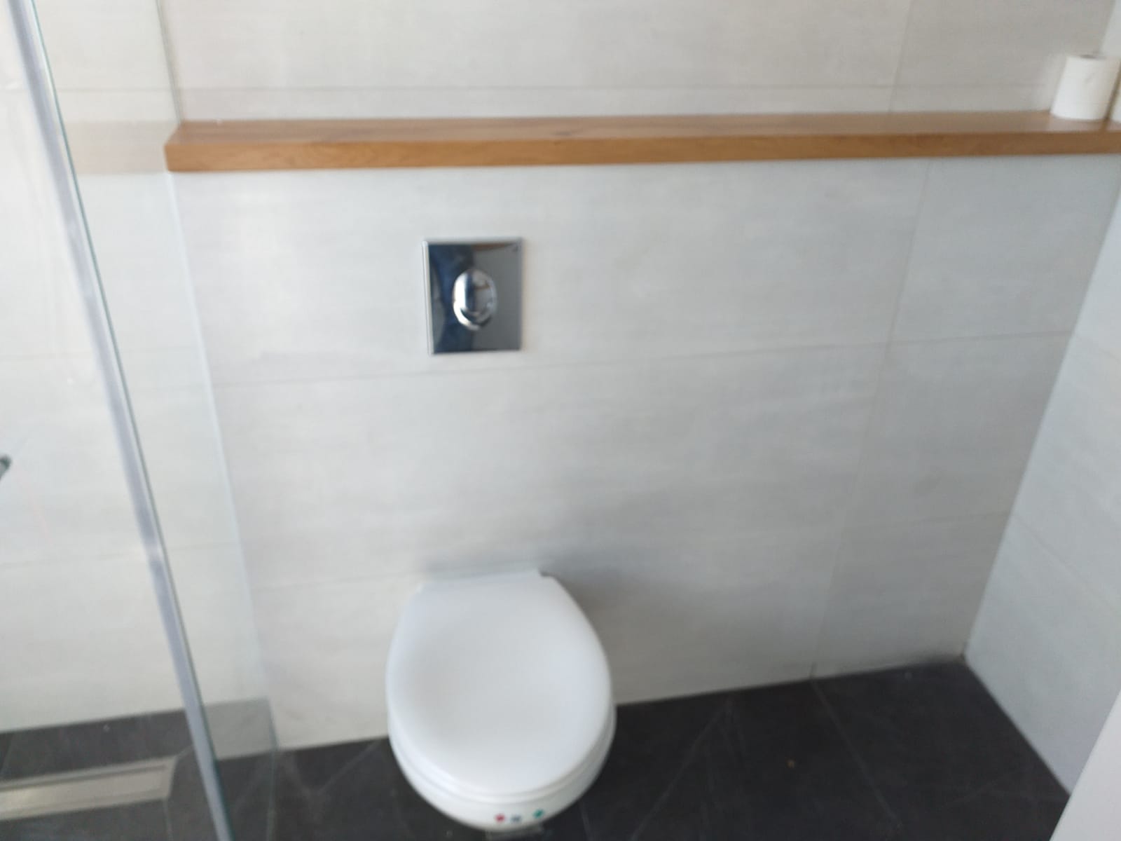 שיפוץ תא שירותים