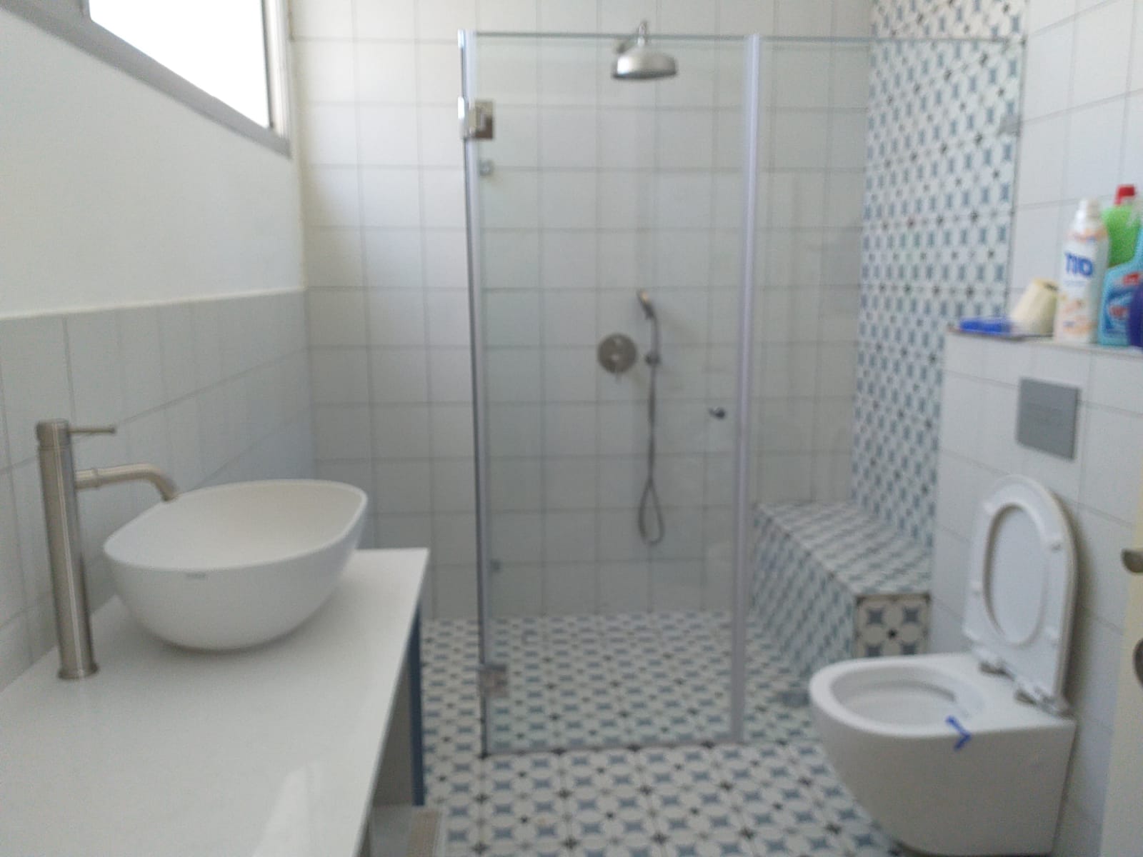 שיפוץ מקלחון וחדר שירותים