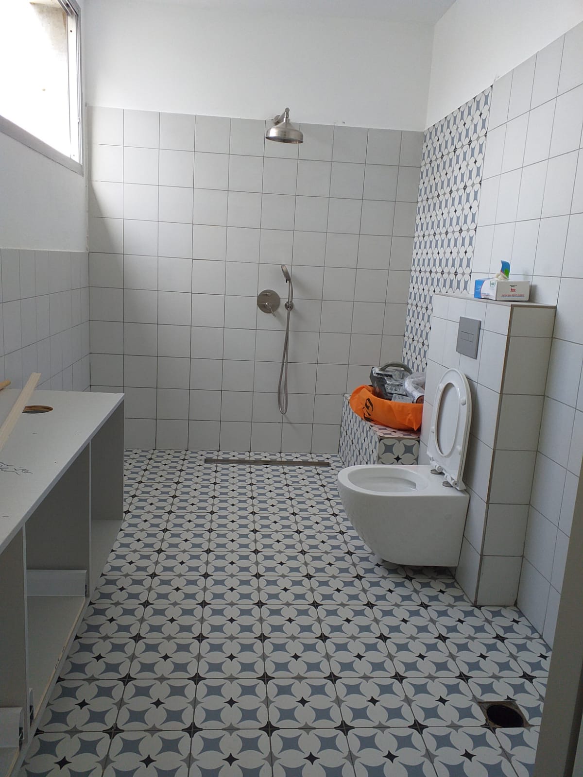 שיפוץ מקלחון וחדר שירותים