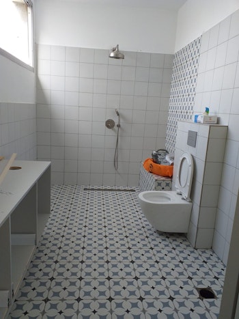 שיפוץ מקלחון וחדר שירותים