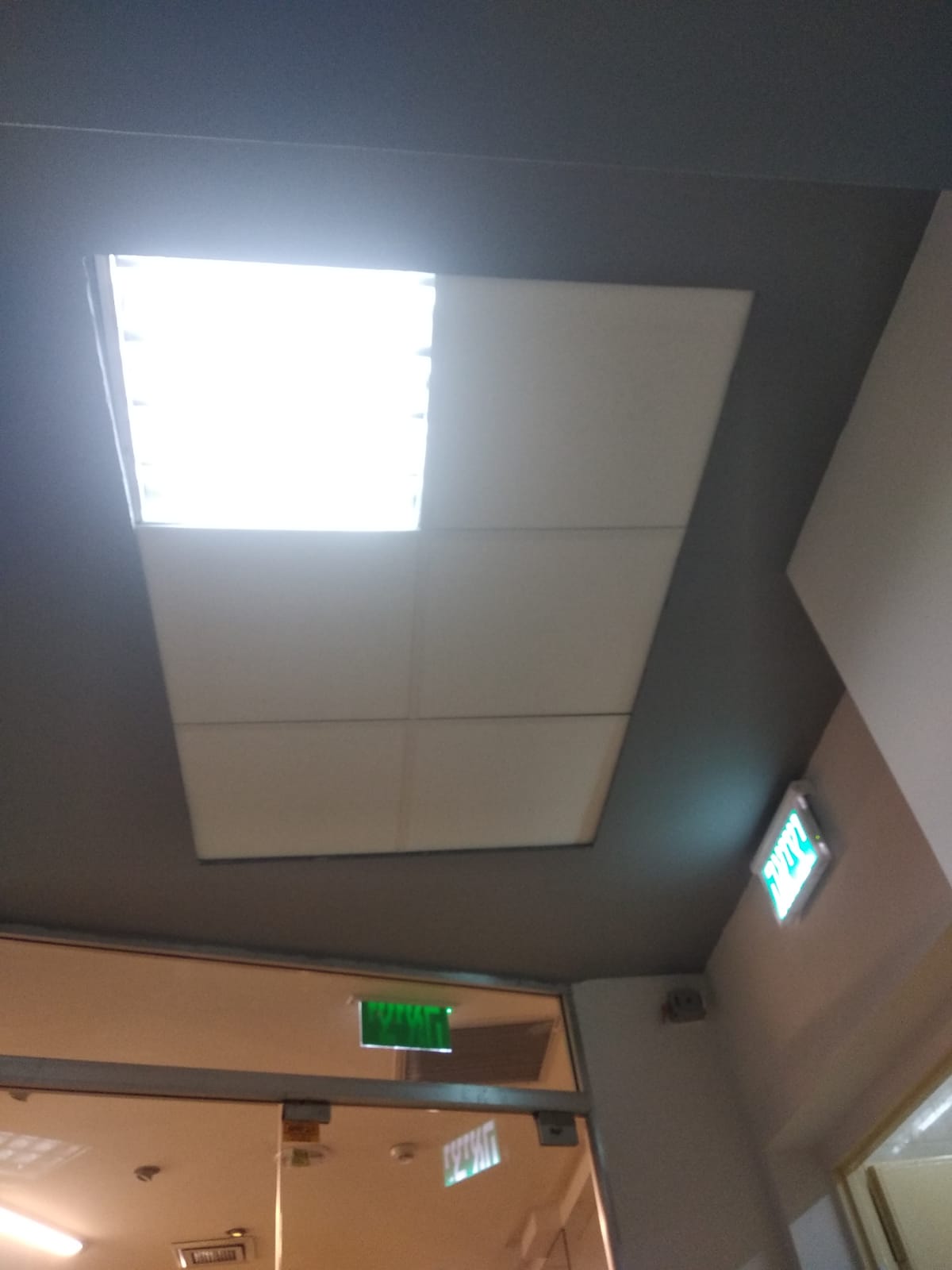 עבודת ריצוף גבס תקרה אקוסטית חשמל צבע