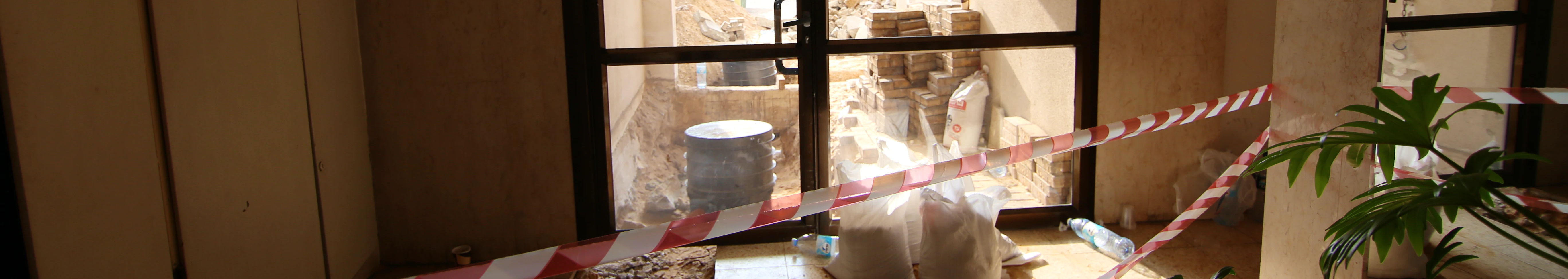 צילום מעבודה של אביגדור כחלון