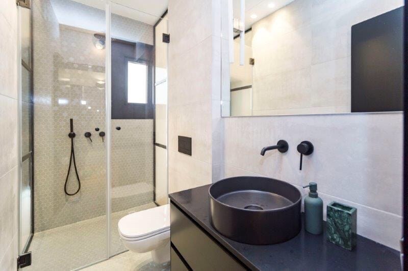 שיפוץ מקלחת ושירותים