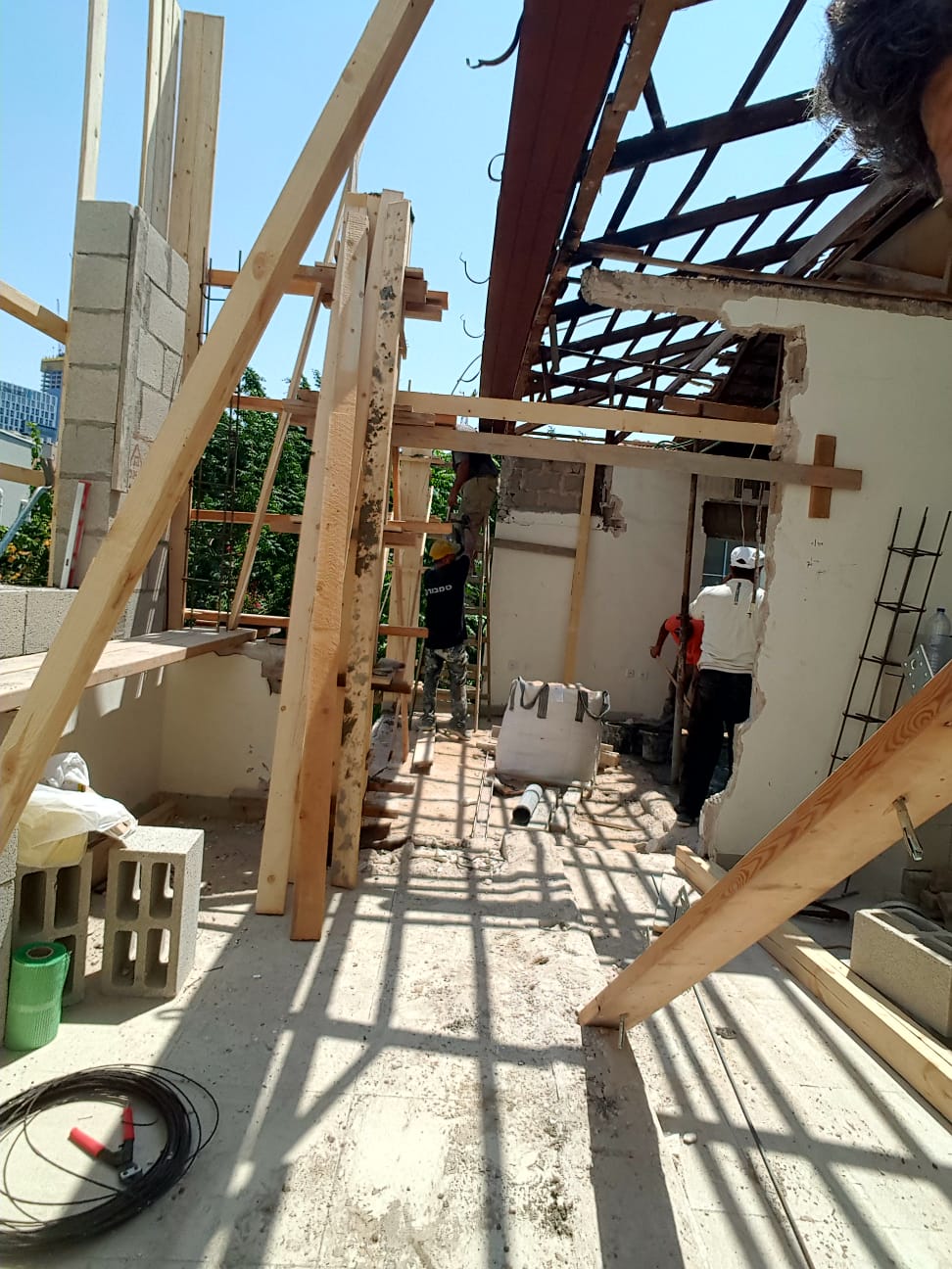 תוספות בניה ועבודות גמר