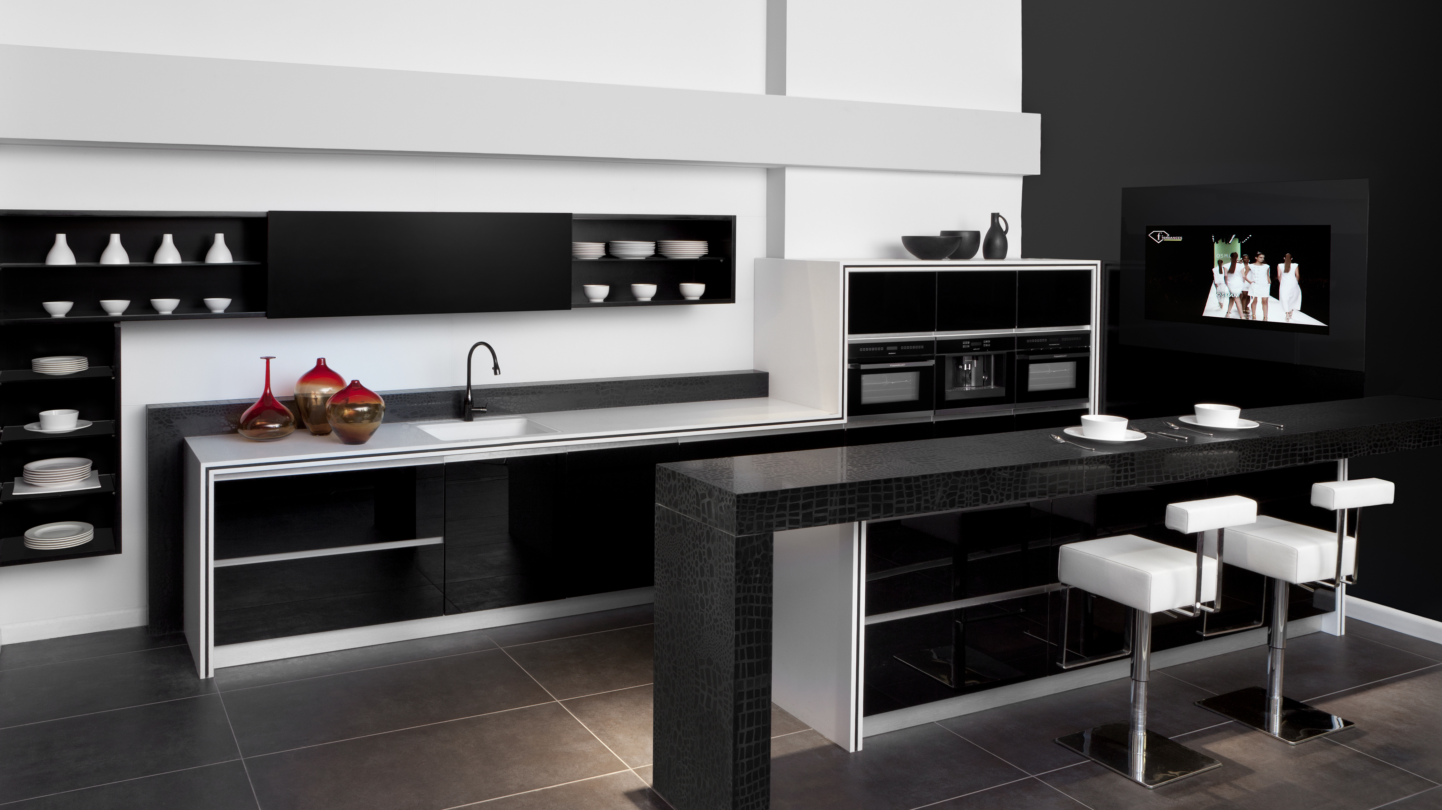 ×¤×× ×ª ×××× ××××¨× ××ª ××©×××¨ ××××.