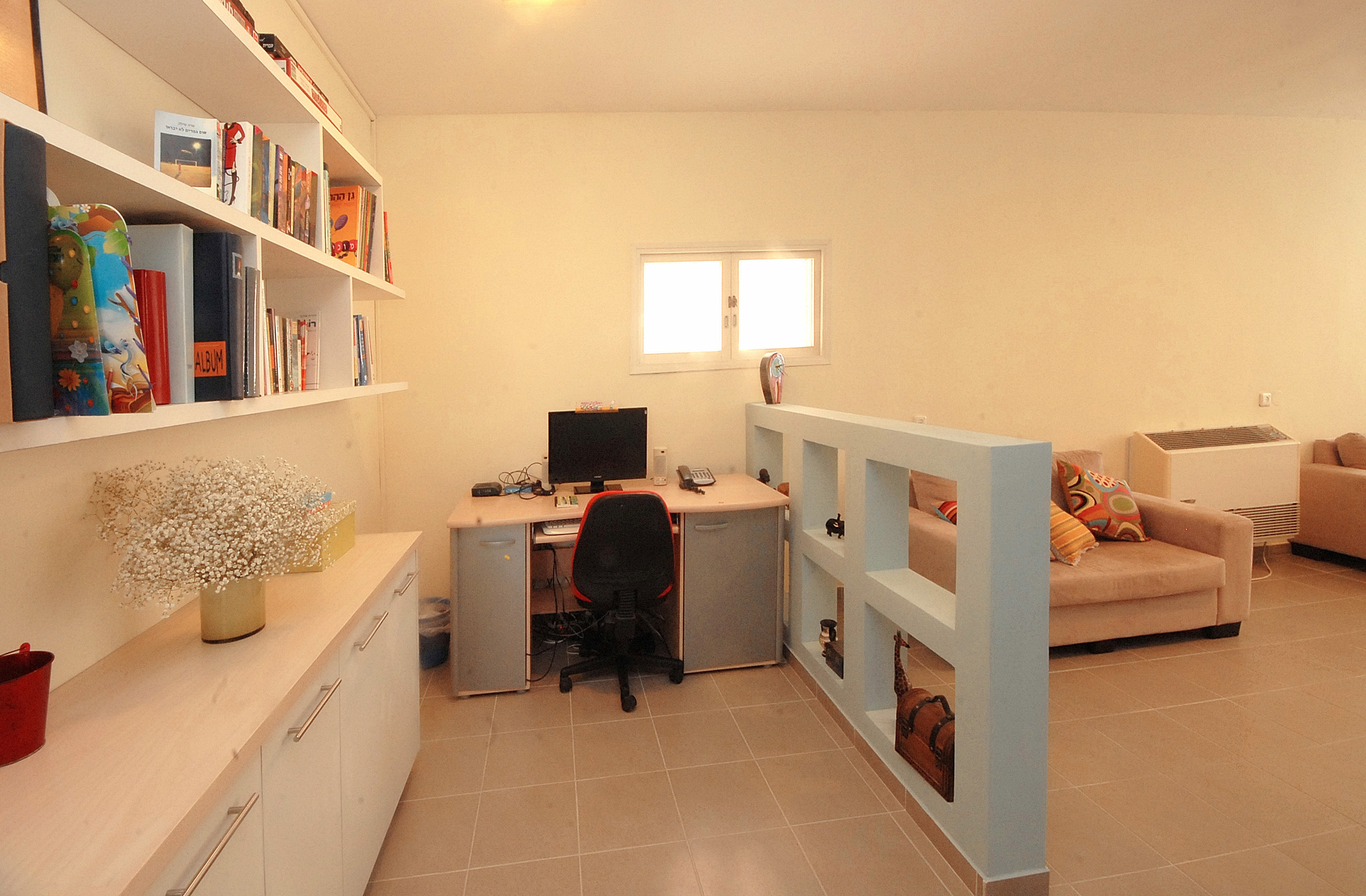 תכנון שיפוץ ועיצוב פנים לדירה בגודל כ 80 מ”ר במרכז חדרה. עבור משפחת נוטמן,