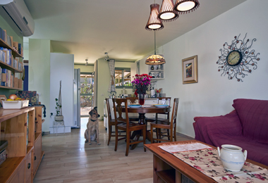 בית לידיה אלישר, קציר