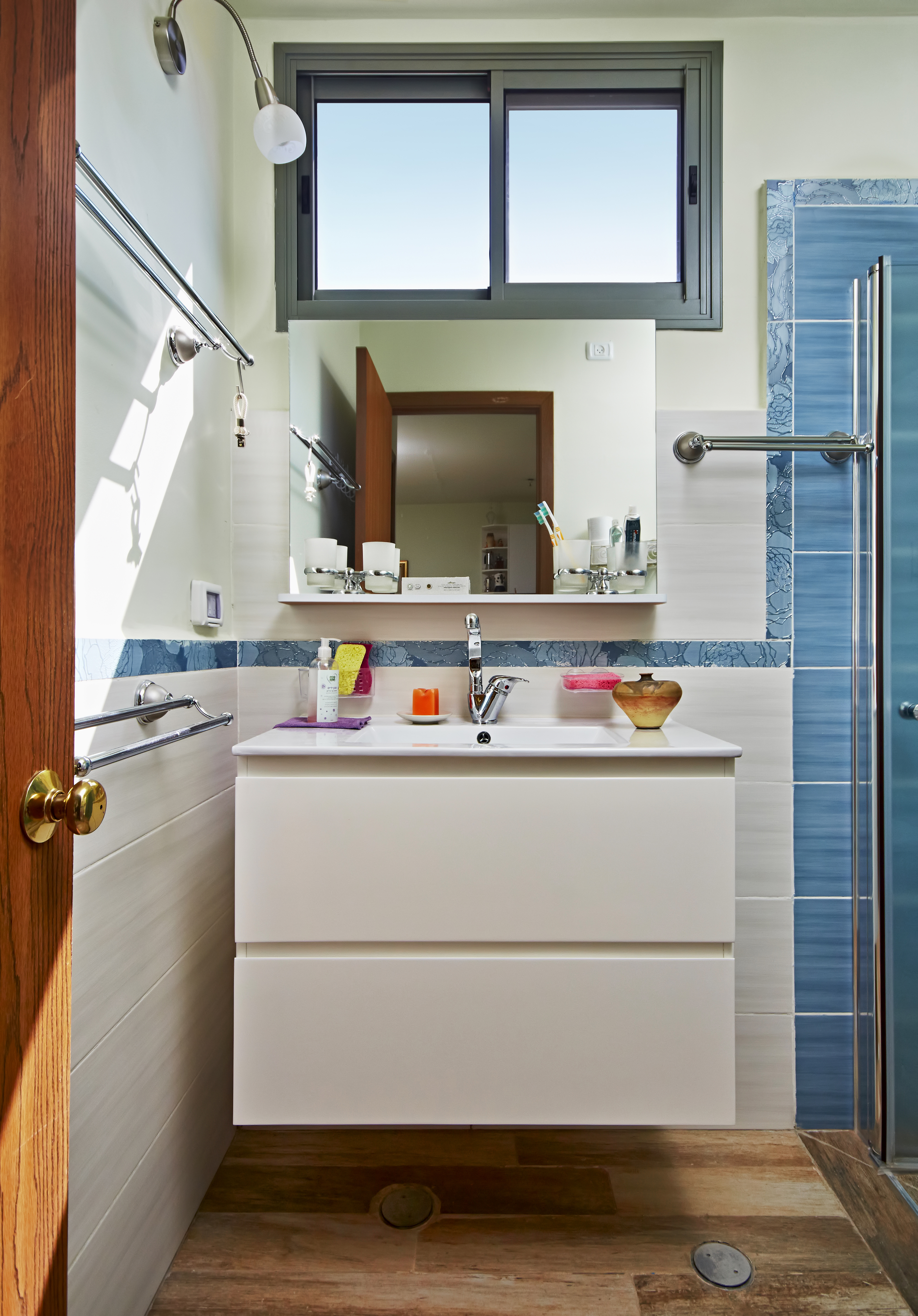 בית לידיה אלישר, קציר