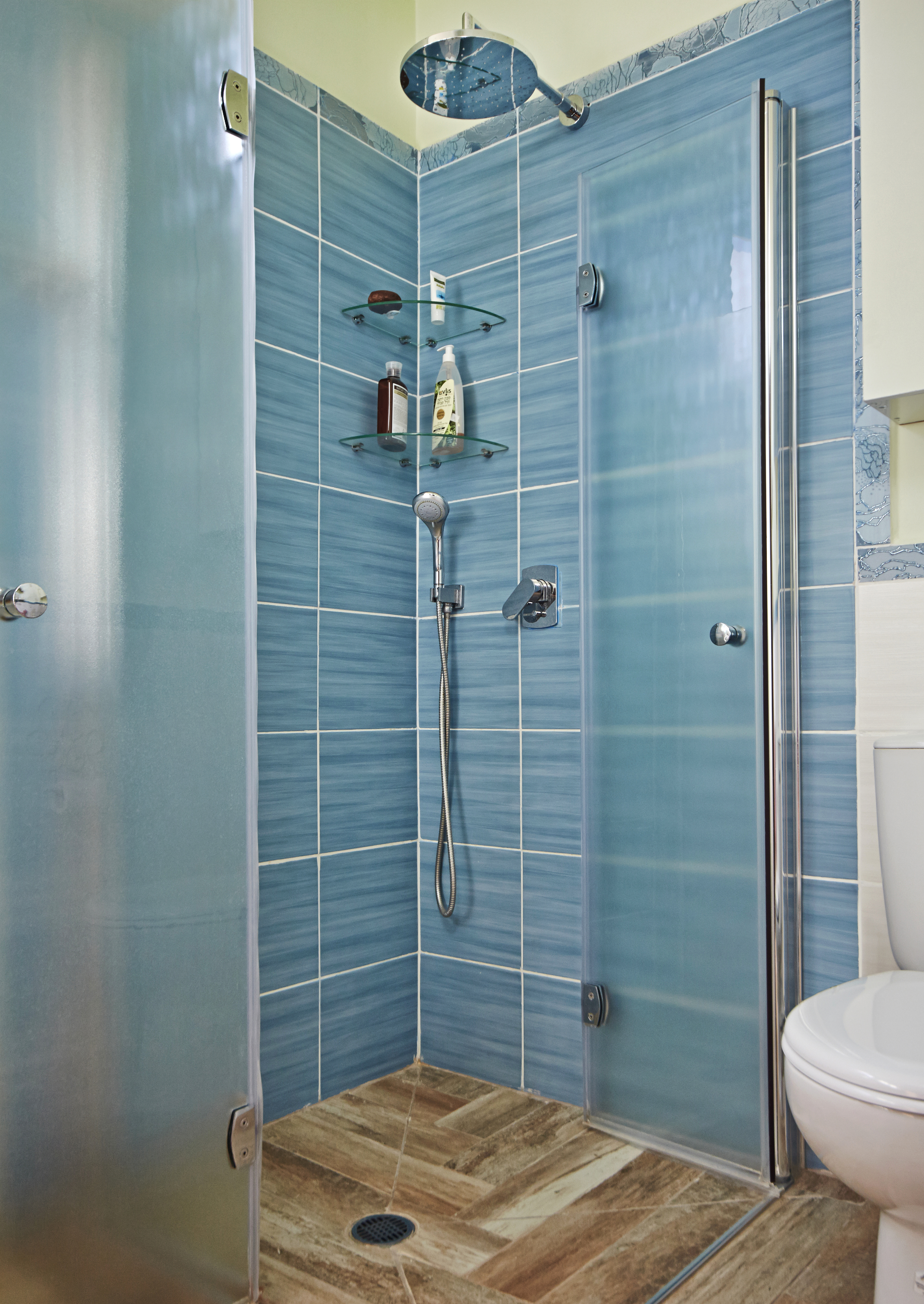 בית לידיה אלישר, קציר