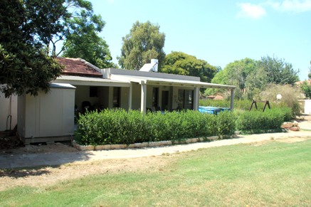 בית משפחת עוגן, עין החורש