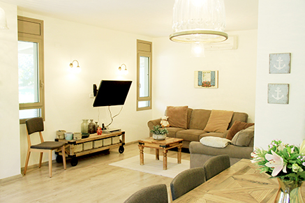 בית משפחת עוגן, עין החורש