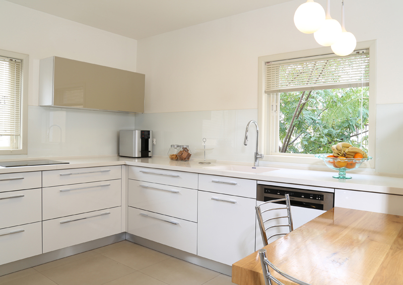 ×××× ××¦××¢× ××× ××¢×¥.