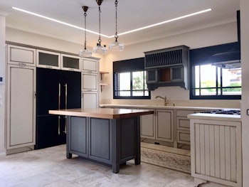 בין העיר לפרובאנס