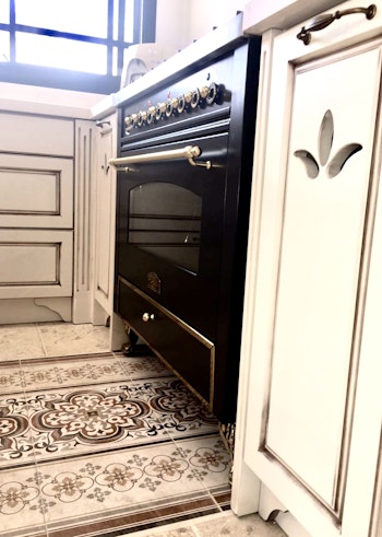 בין העיר לפרובאנס