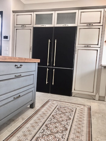 בין העיר לפרובאנס