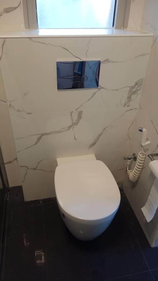 ניאגרות סמויות - אסלות תלויות.