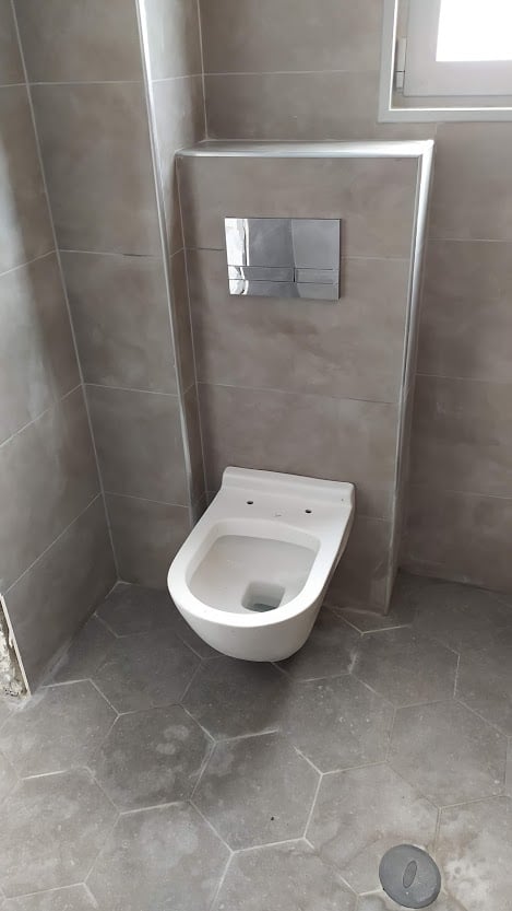 ניאגרות סמויות - אסלות תלויות.