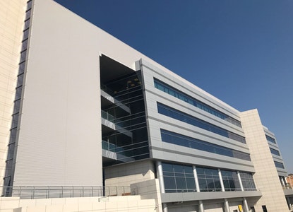 צילום מעבודה של מאור עמר