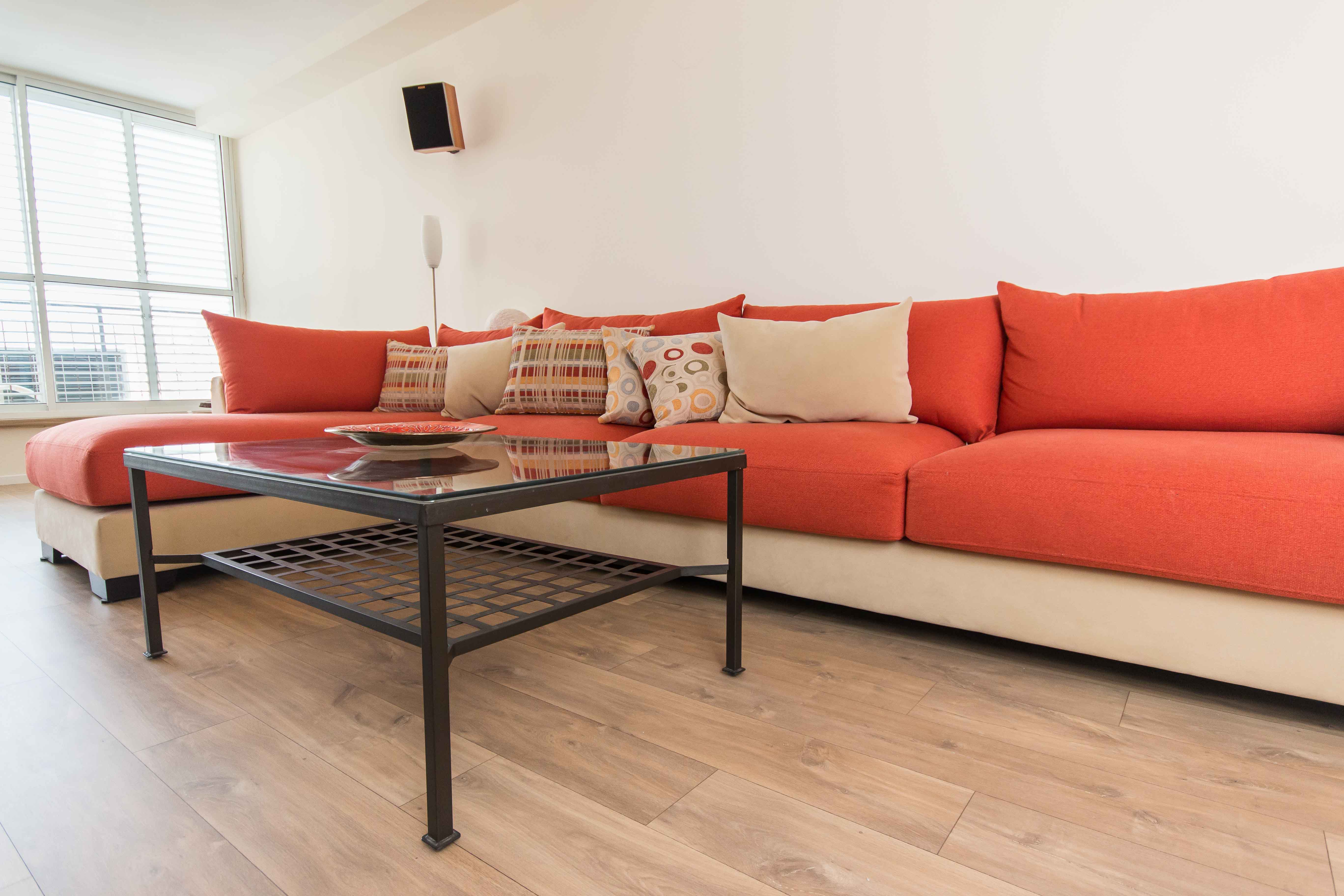 עיצוב סלון ופינת אוכל בדירה