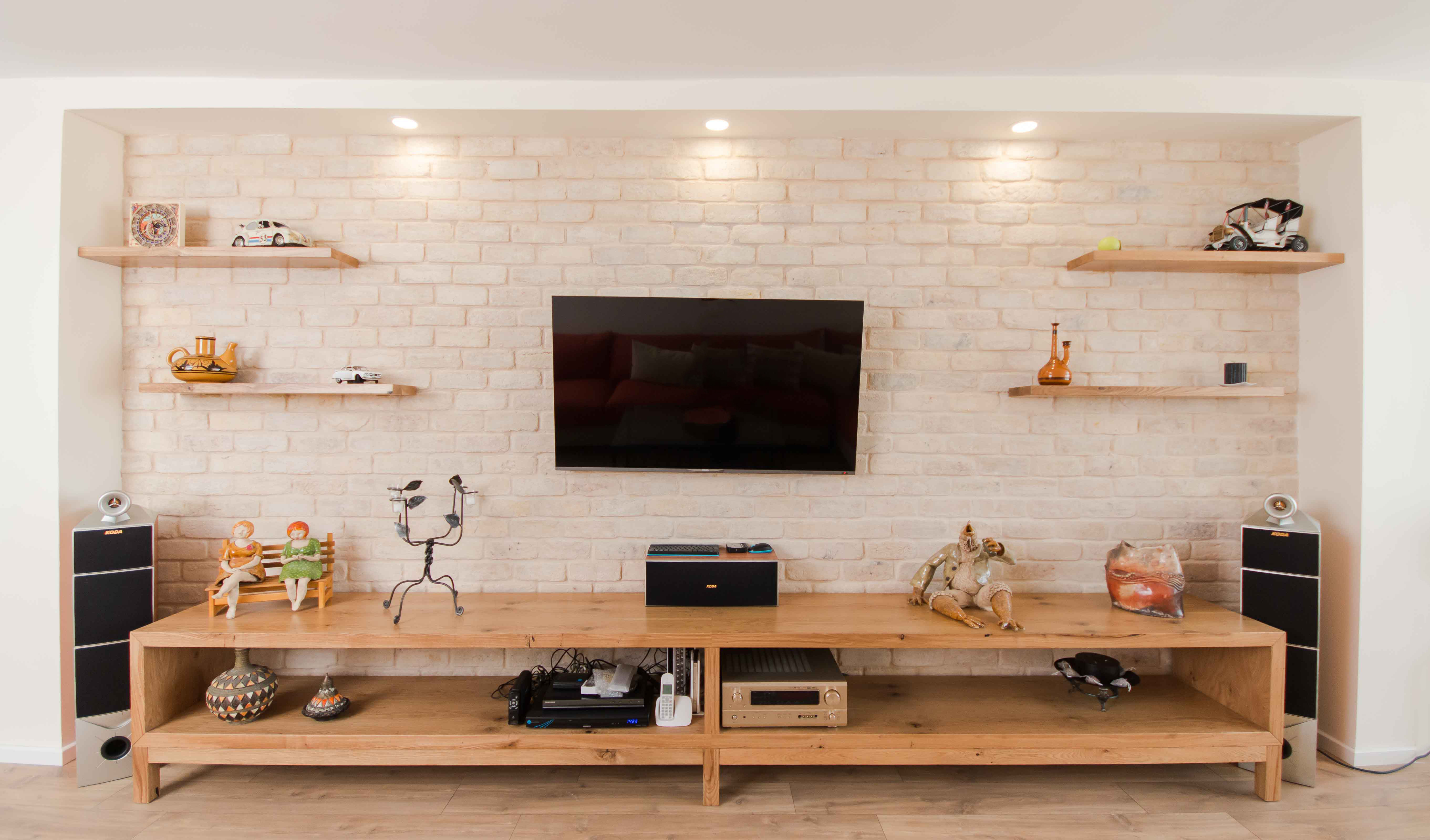 עיצוב סלון ופינת אוכל בדירה