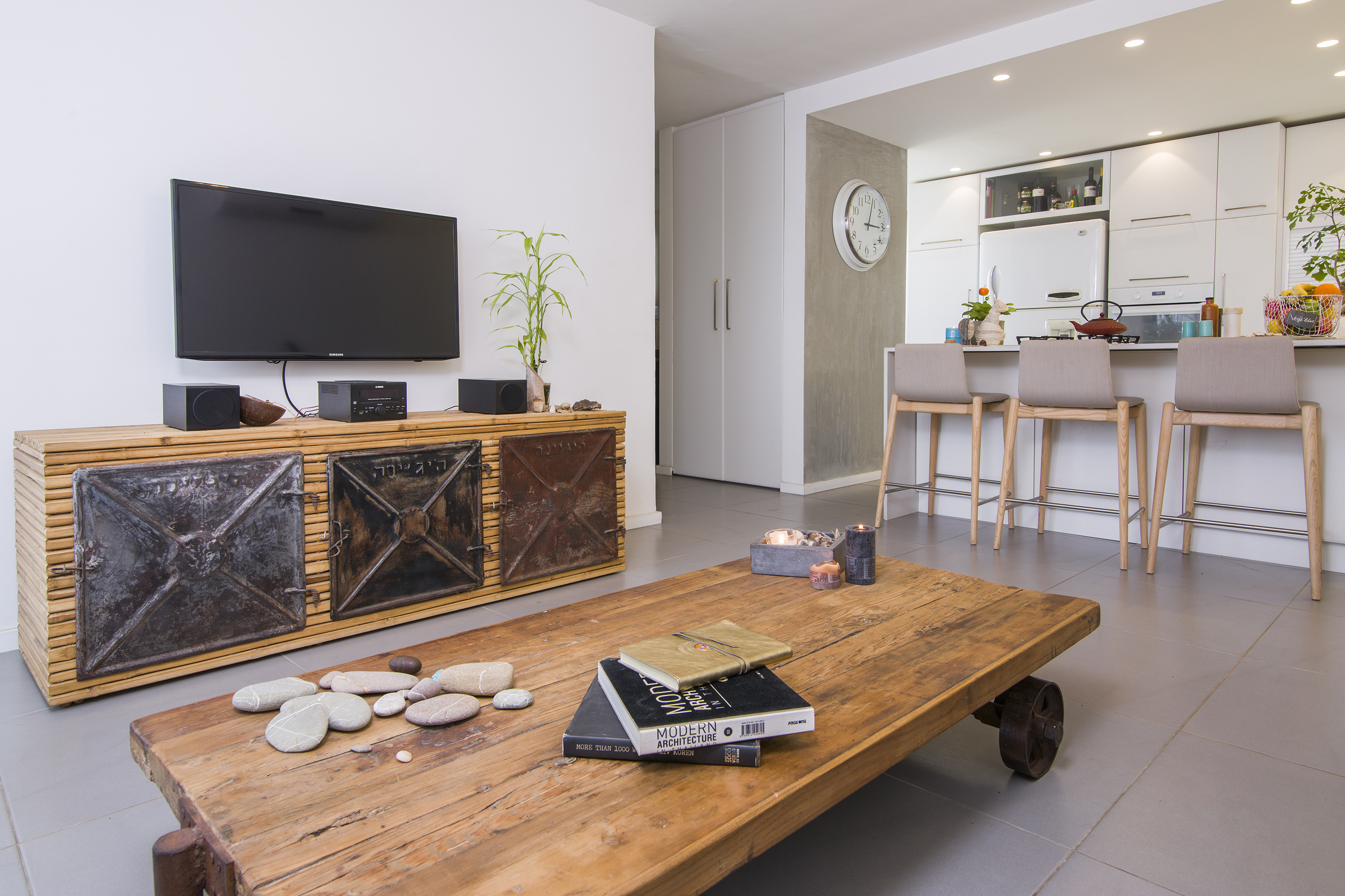 ×¤×× ×ª ××××××××.