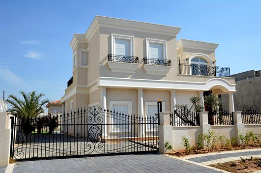 בית משפחה בהשראה קלאסית