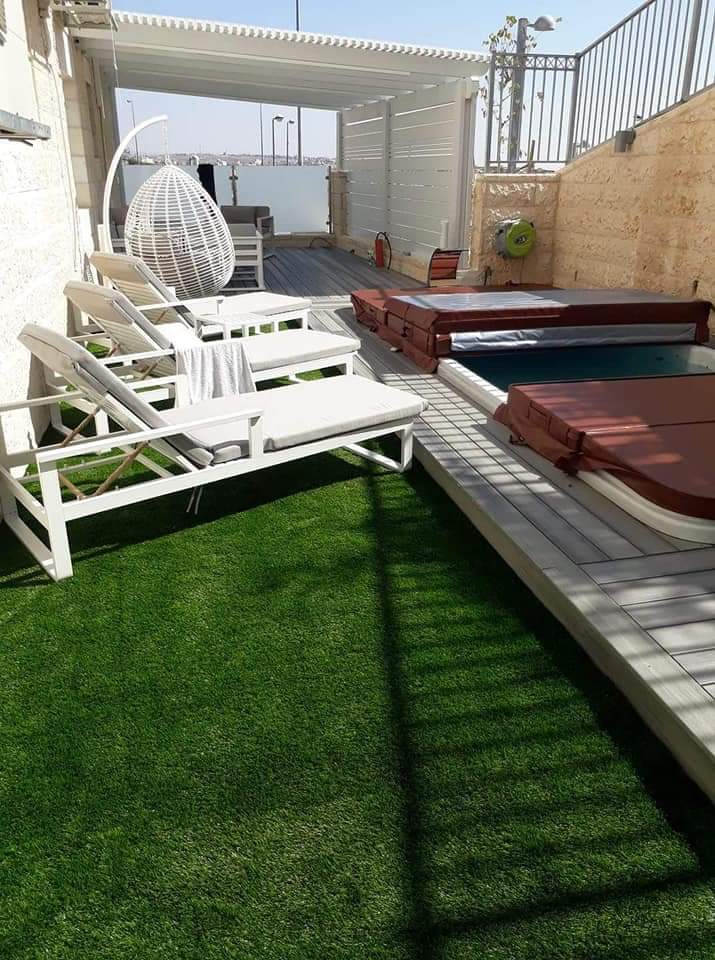 בניית בריכה ומטבח חוץ