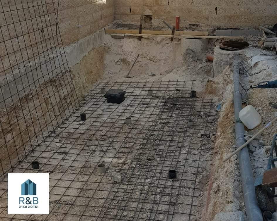 בניית בריכה ומטבח חוץ