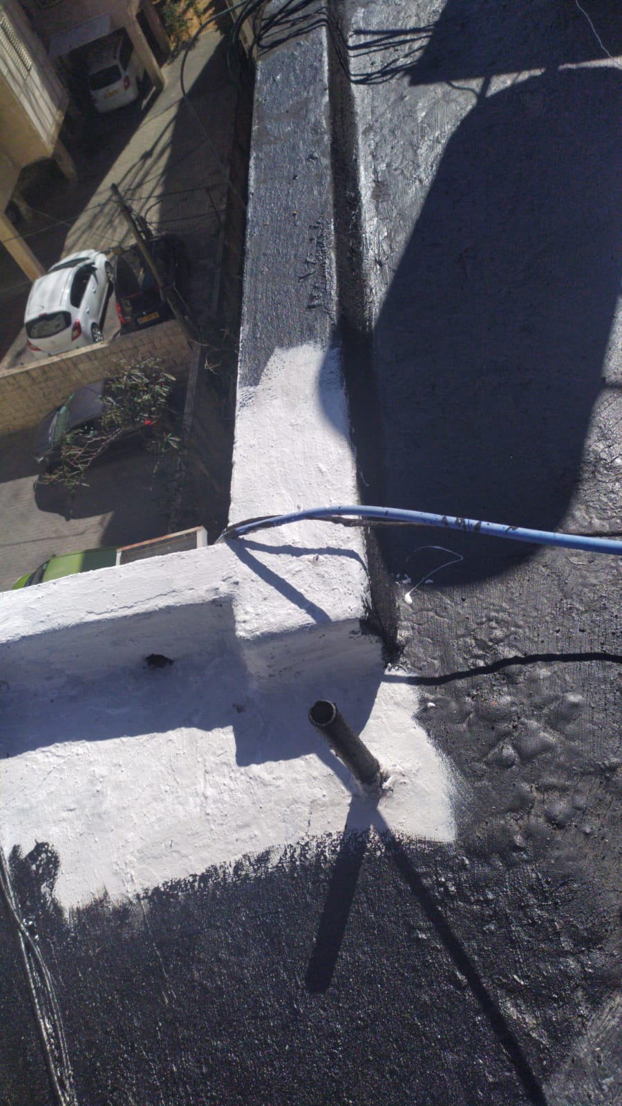 עבודת איטום בגג