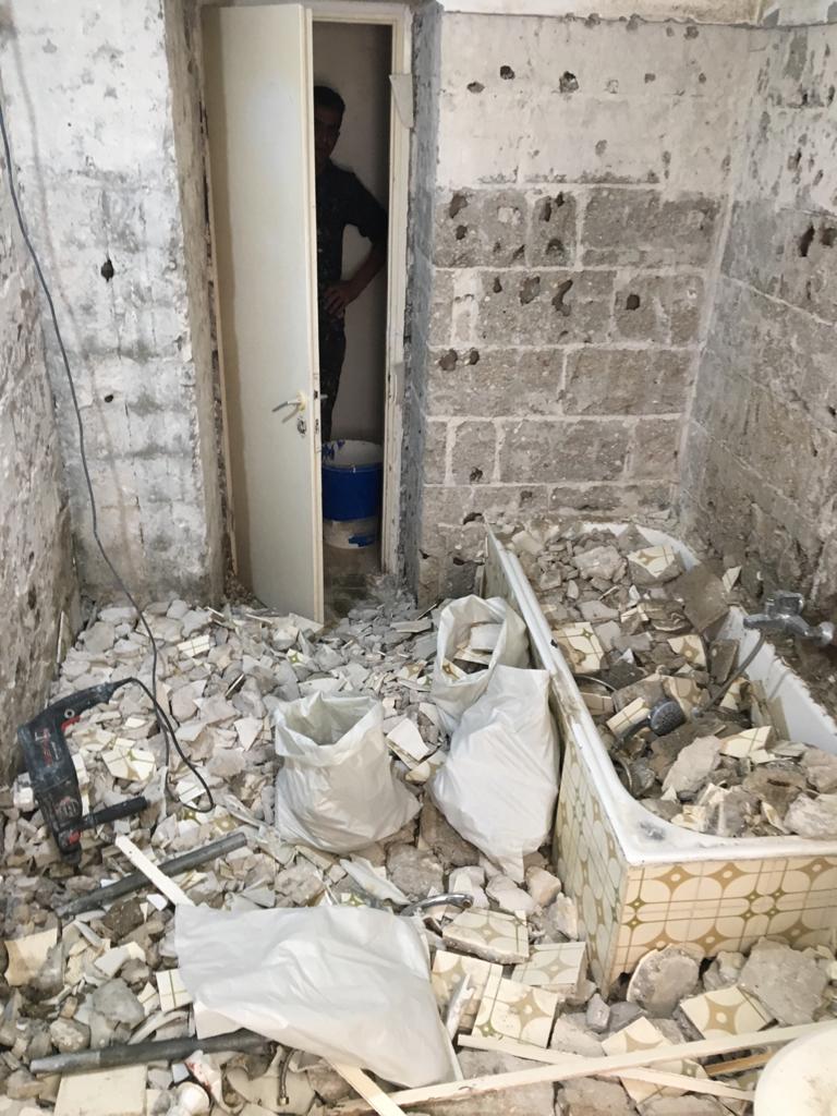 בניית חדר שירותים בסגנון מודרני