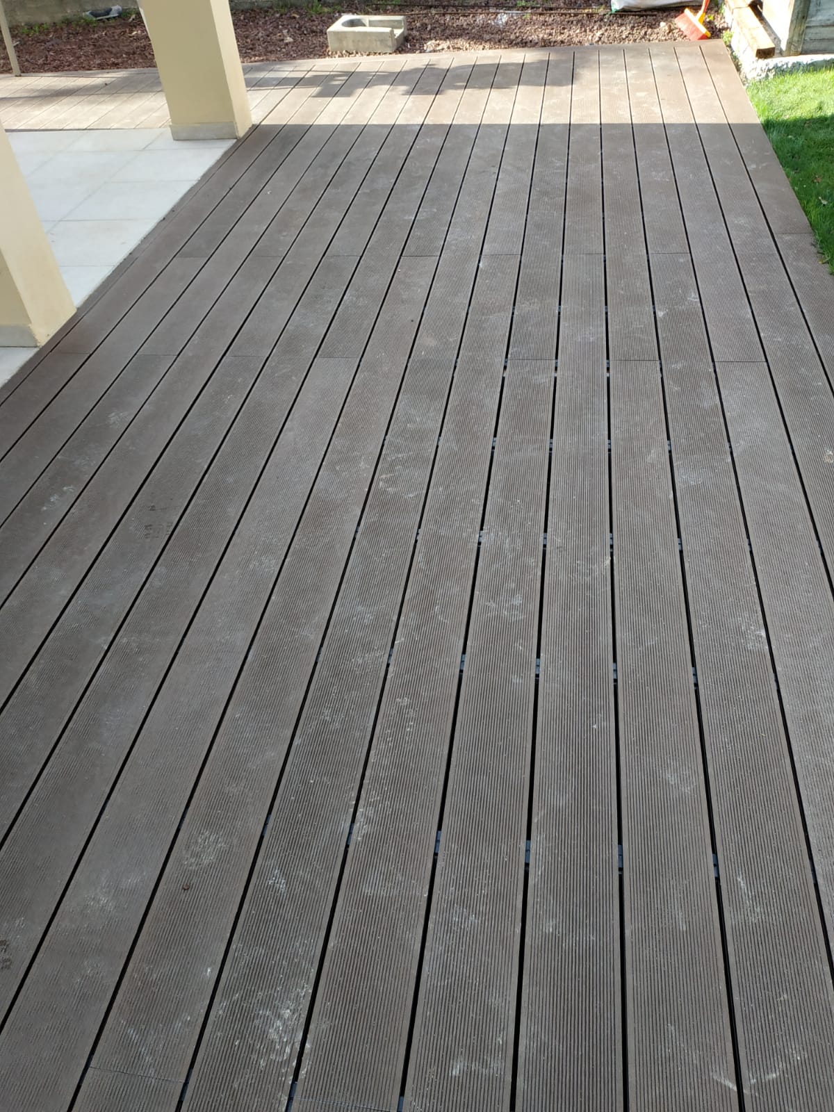 עבודת דק בבית פרטי