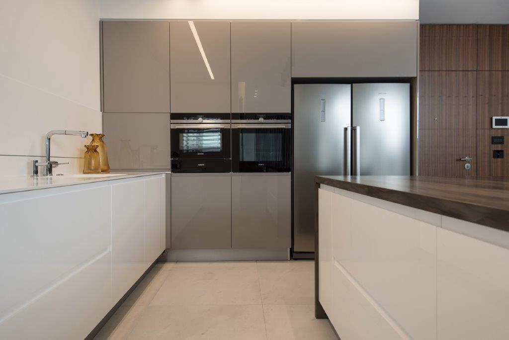 ××× ×§×¨×× ×¢× ×××××. 