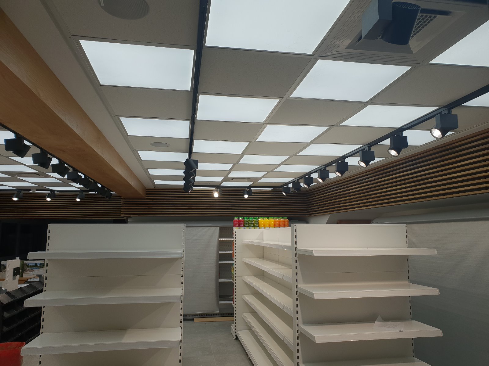 ביצוע הקמת סניף נוסף לרשת מילק חנויות מזון