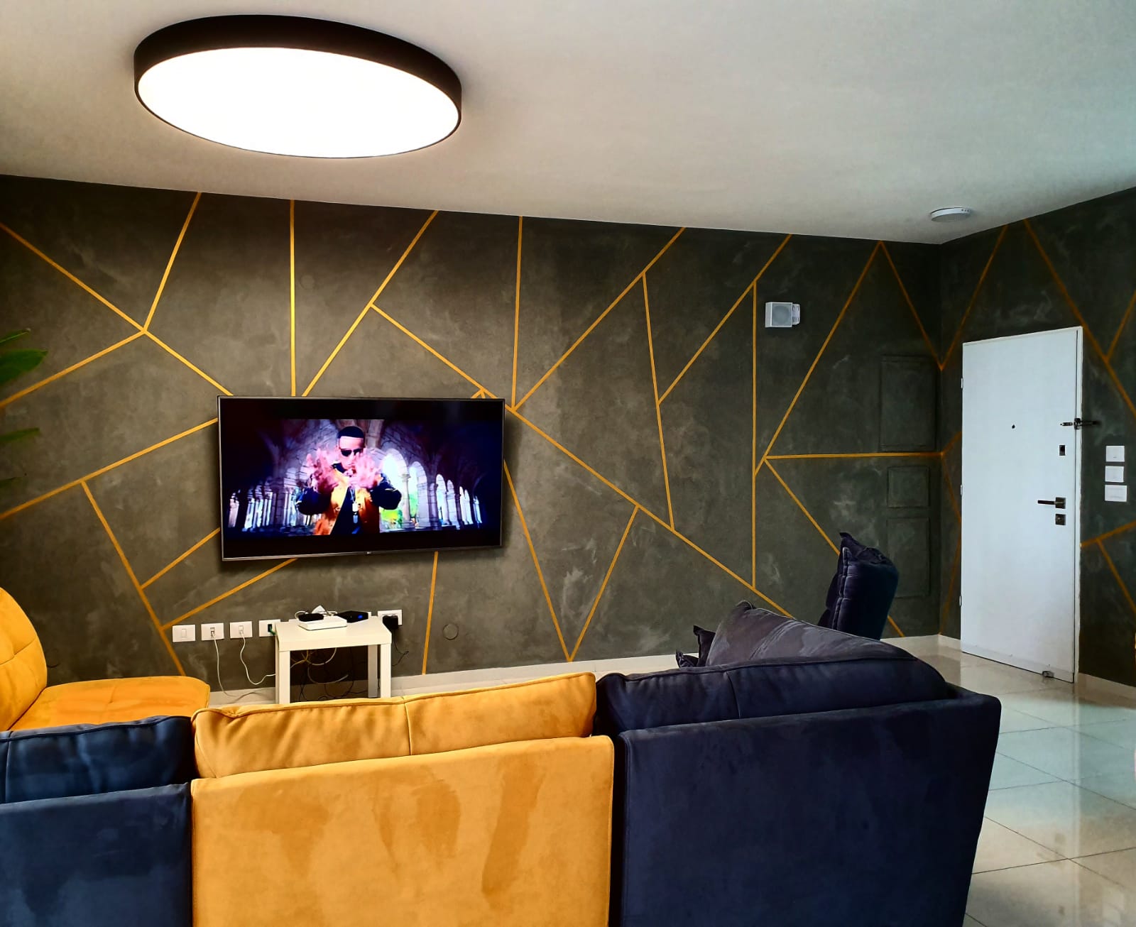 עבודות עיצוב בצבע