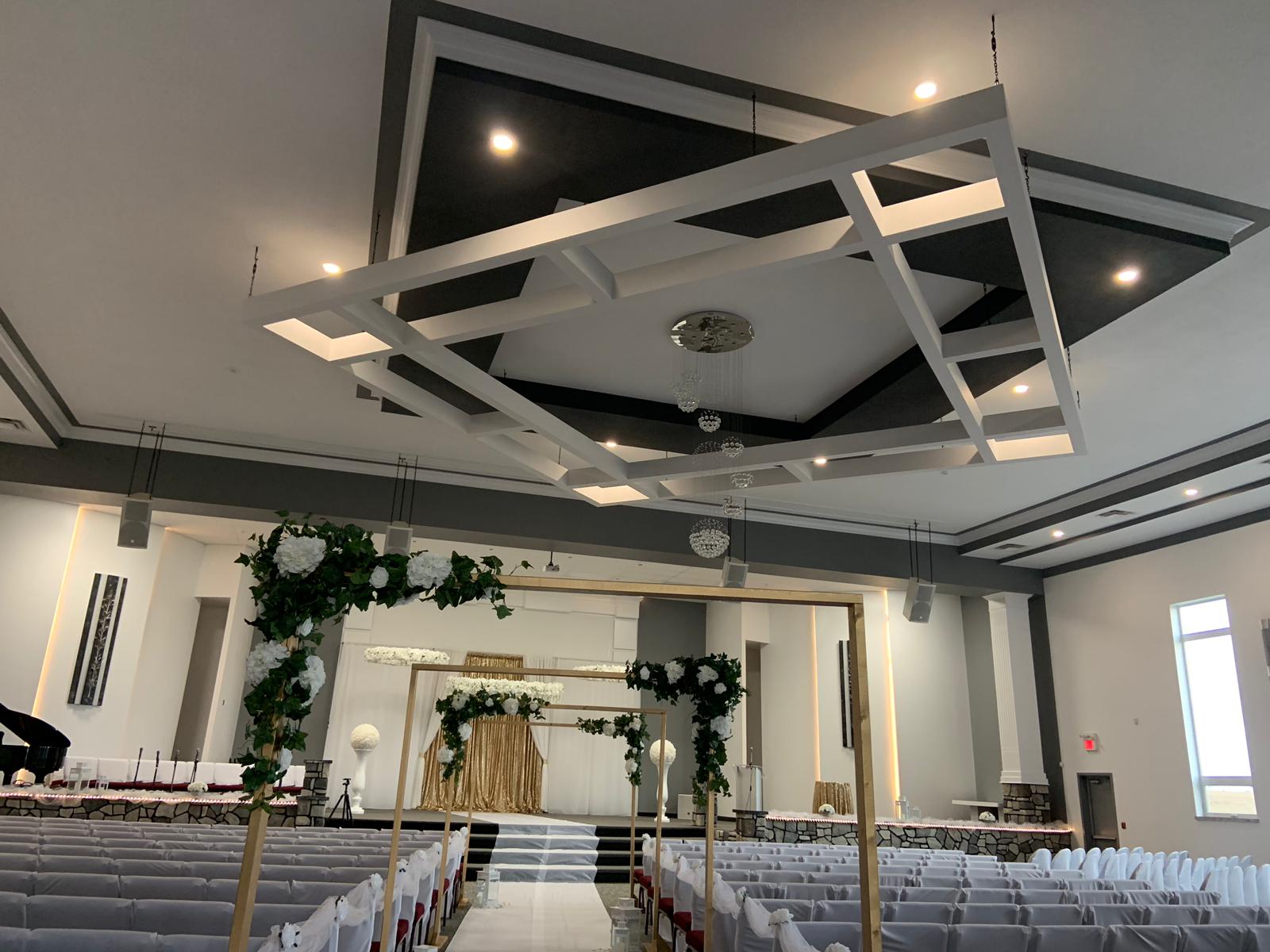 צילום מעבודה של אנטון בונדרנקו