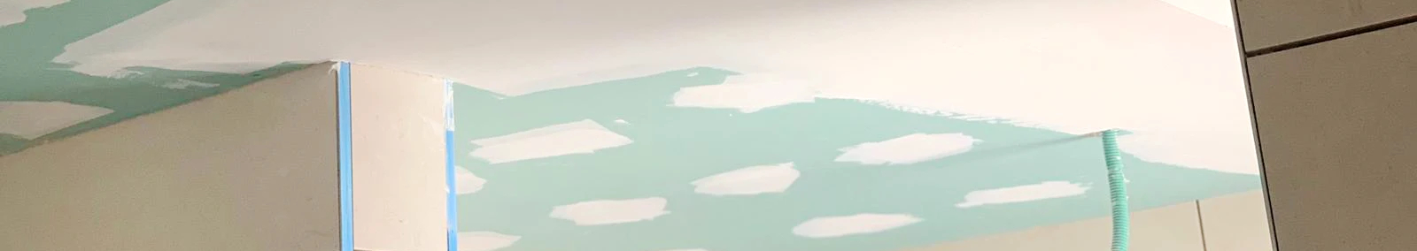 צילום מעבודה של מורד רינאוי