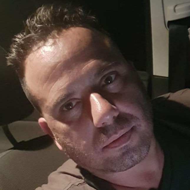 אייל בן חיון - חברת דלתות , תמונת פנים