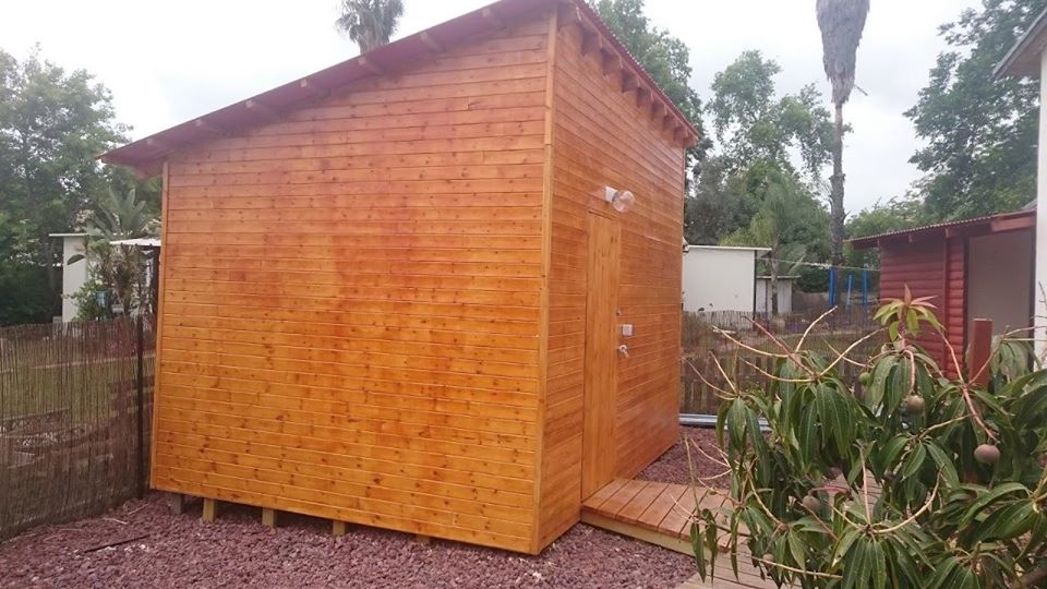 בניית מחסן 4x3 - קיבוץ נצר סרני.