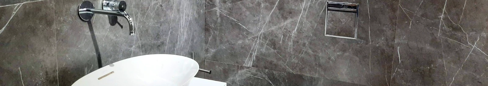 צילום מעבודה של ארז קלתי